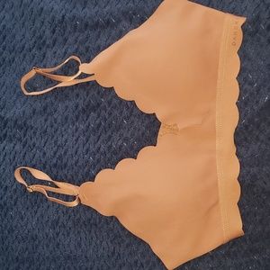 DANSKIN Bralette with Scalloped Edge Size S